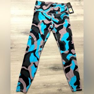 Woman’s medium size activewear leggings